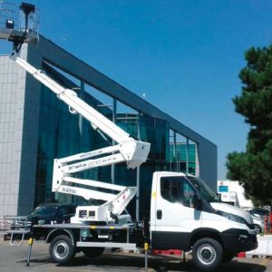 Camion nacelle Oil&Steel IVECO 2010H